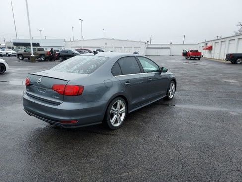 Used 2017 Volkswagen Jetta GLI FWD image 3