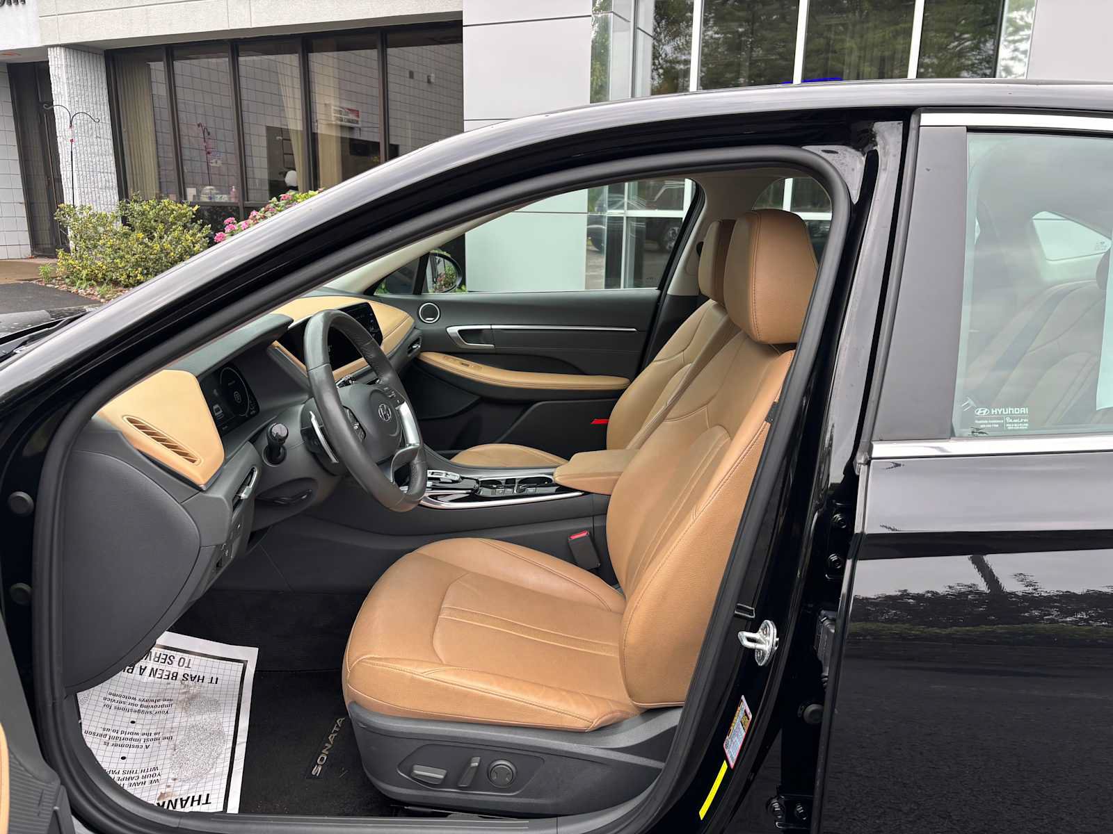 Used 2021 Hyundai Sonata Limited FWD image 2