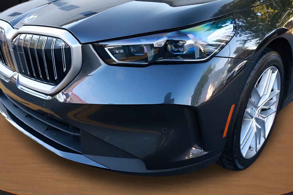Used 2025 BMW 530i RWD image 4