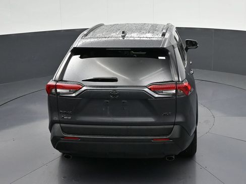 Used 2021 Toyota RAV4 XLE FWD image 21