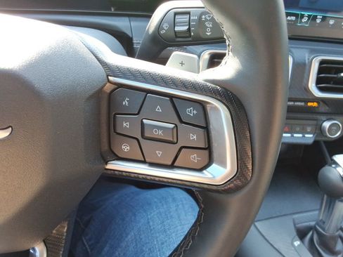 Used 2025 Ford Mustang GT Premium image 28