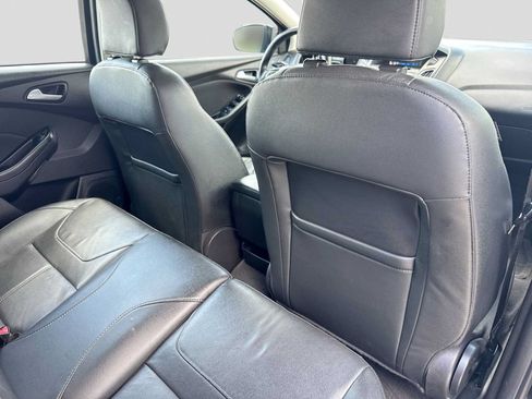 Used 2016 Ford Focus SE w/ Equipment Group 201A FWD image 18