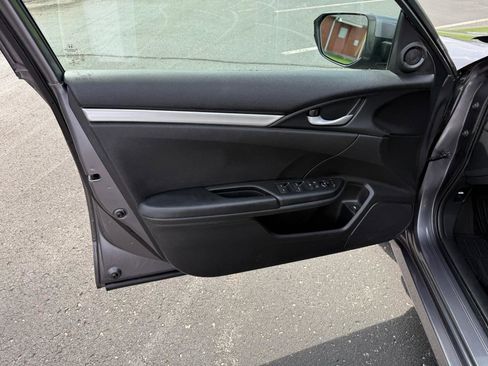 Used 2019 Honda Civic Sport image 8