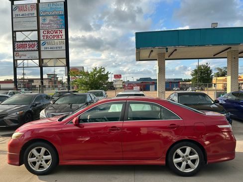 Used 2007 Toyota Camry SE FWD image 2