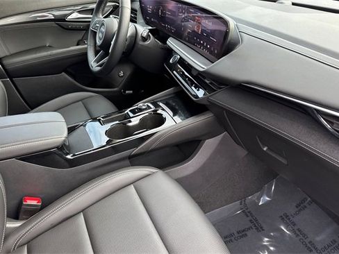 Used 2024 Buick Envision Preferred image 19