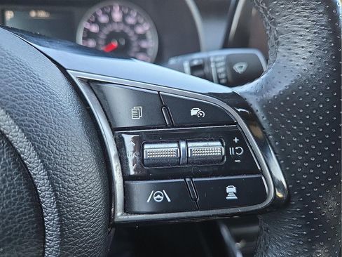 Used 2024 Kia Forte GT-Line image 18