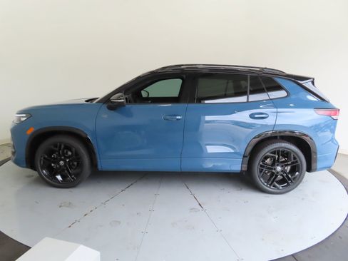 New 2026 Volkswagen Tiguan SE R-Line image 8