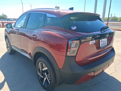 New 2026 Nissan Kicks SV w/ SV Premium Package FWD image 5