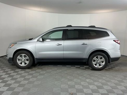 Used 2014 Chevrolet Traverse LT image 8