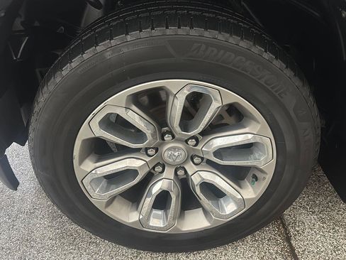 Used 2020 RAM 1500 Laramie w/ Sport Appearance Package AWD/4WD image 11