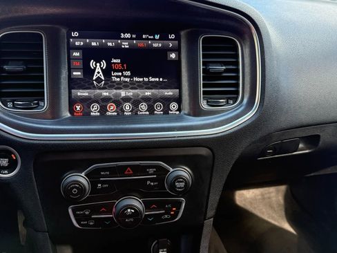 Used 2017 Dodge Charger SXT w/ AWD Plus Group image 17