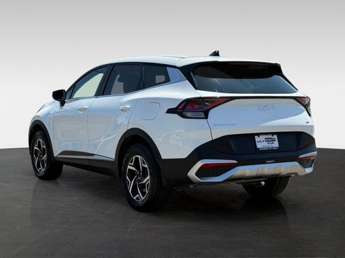 Used 2023 Kia Sportage LX AWD/4WD image 7