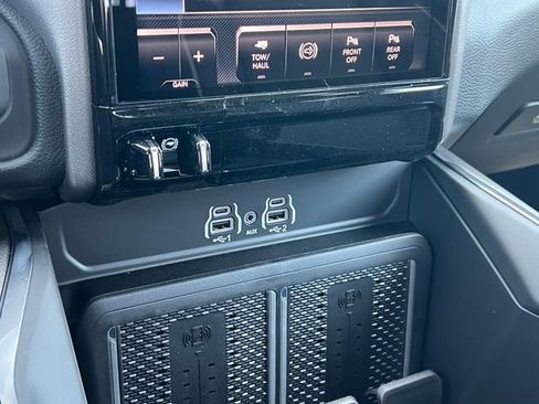 New 2026 RAM 2500 Laramie AWD/4WD image 32