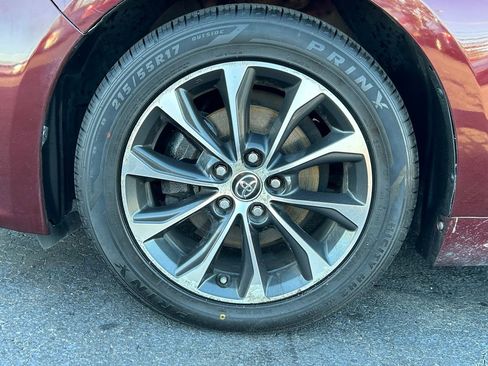 Used 2016 Toyota Avalon XLE Premium image 10