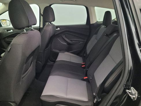 Used 2017 Ford Escape SE w/ Equipment Group 201A AWD/4WD image 18