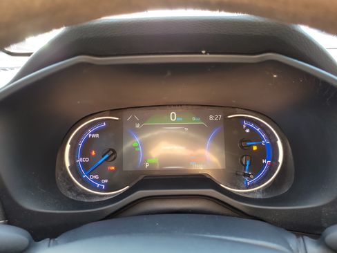 Used 2024 Toyota RAV4 LE AWD/4WD image 24