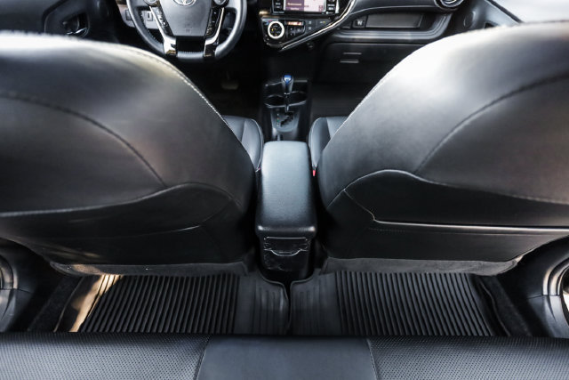 Used 2018 Toyota Prius C Four FWD image 48