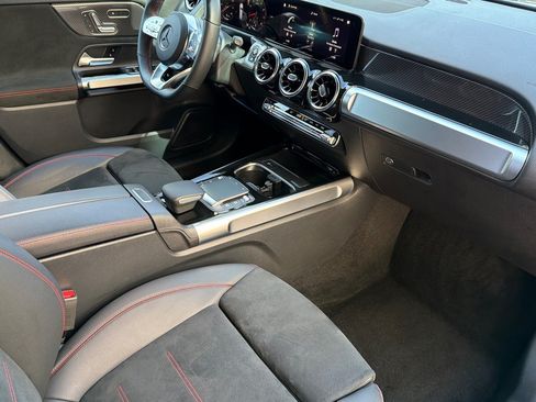 Used 2023 Mercedes-Benz GLB 250 image 15