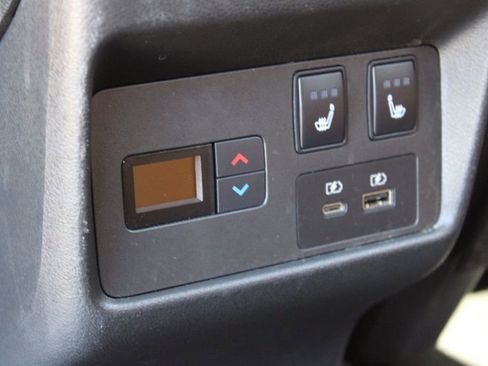 Used 2021 Nissan Rogue Platinum image 28