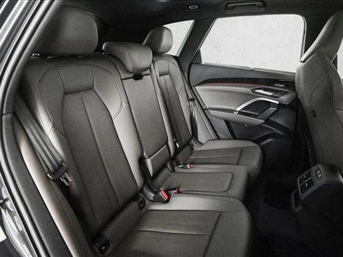 New 2025 Audi Q5 Premium Plus image 21