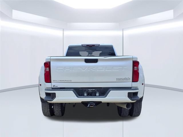 Used 2025 Chevrolet Silverado 3500 High Country w/ High Country Premium Package AWD/4WD image 4