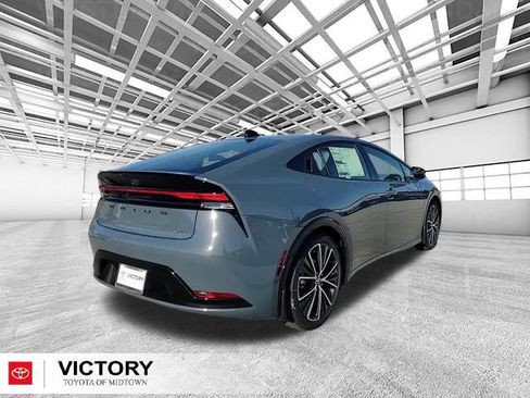 Used 2026 Toyota Prius XLE image 3