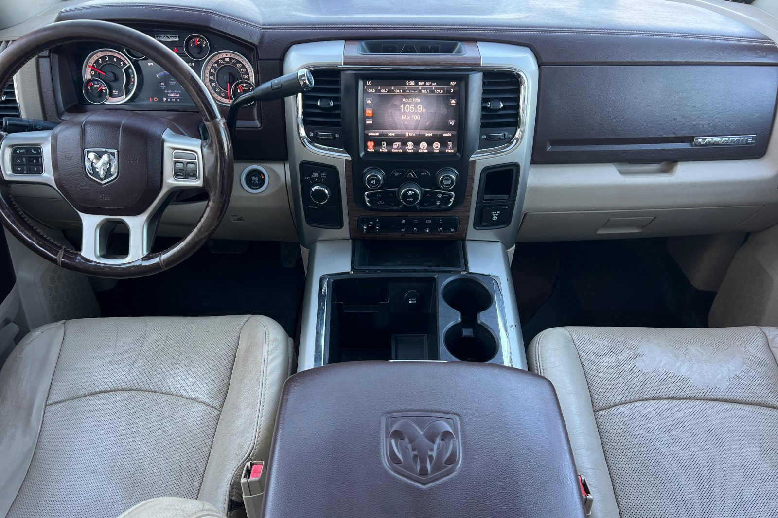 Used 2014 RAM 3500 Laramie w/ Convenience Group AWD/4WD image 14