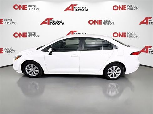 Used 2023 Toyota Corolla LE image 4