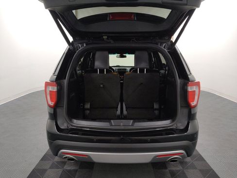 Used 2017 Ford Explorer Limited w/ Equipment Group 301A AWD/4WD image 29
