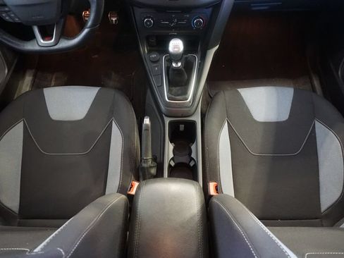 Used 2018 Ford Focus ST FWD image 24