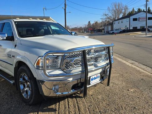 Used 2016 RAM 1500 Laramie w/ Convenience Group AWD/4WD image 4