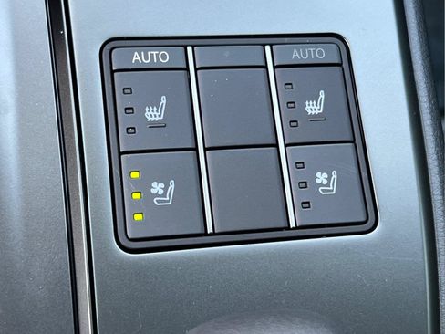 New 2026 Lexus UX 300h FWD image 21