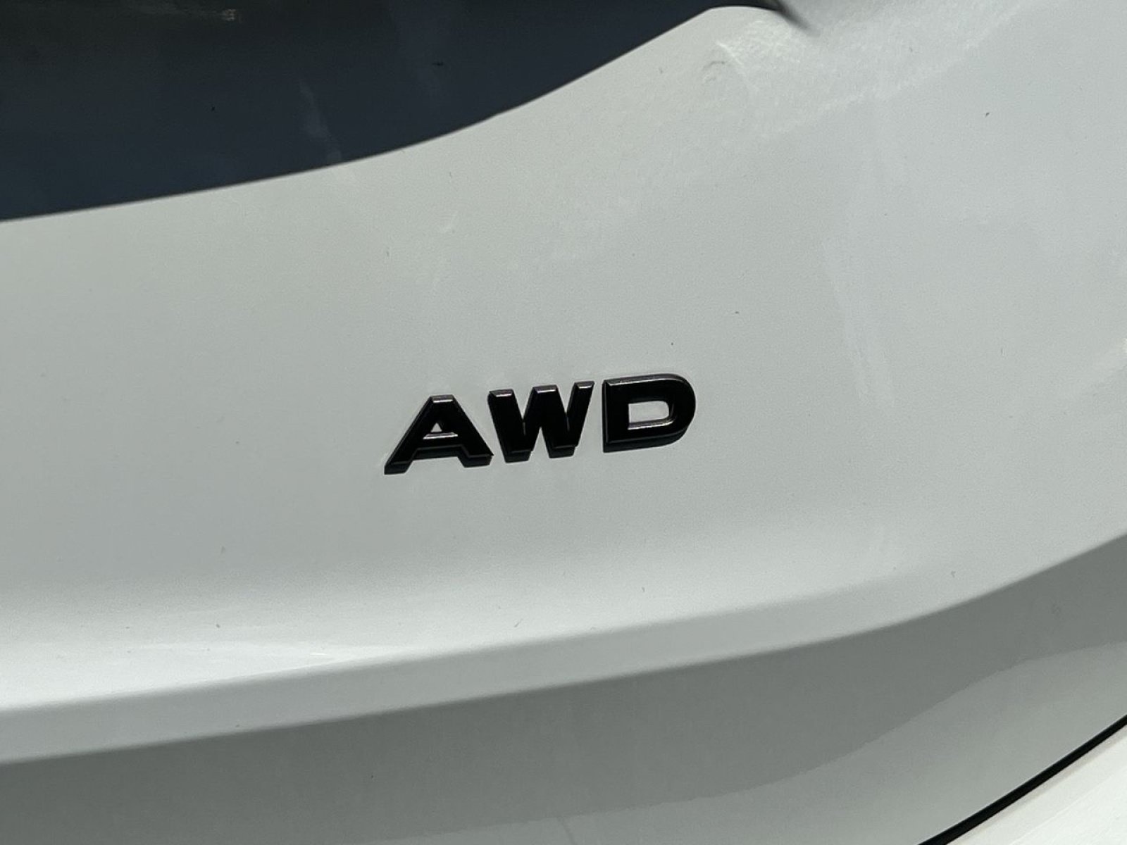 Used 2025 Nissan Rogue S AWD/4WD image 25