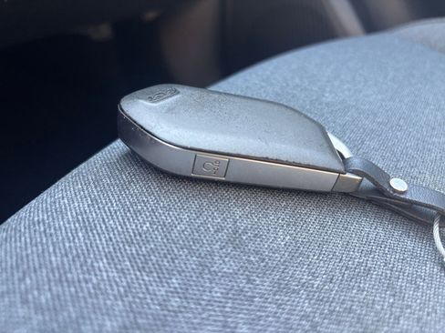 Used 2025 Kia K4 LXS image 23