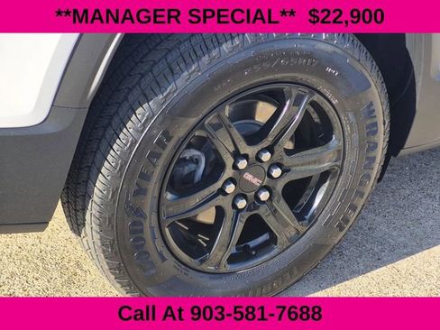 Used 2021 GMC Acadia AT4 w/ LPO, Floor Liner Package AWD/4WD image 8