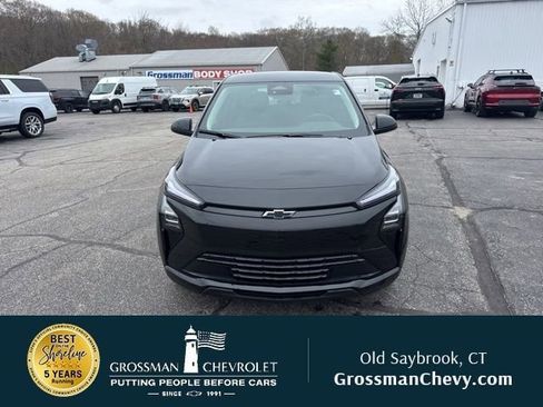Used 2027 Chevrolet Bolt LT w/ Comfort Package FWD image 3