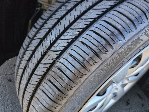 Used 2020 Toyota Corolla LE image 12