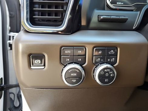 Used 2025 GMC Sierra 1500 Denali w/ Denali Reserve Package image 30