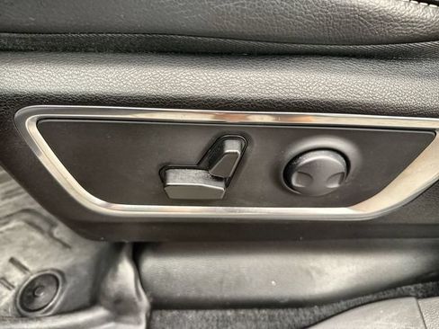 Used 2025 RAM 1500 Laramie AWD/4WD image 12