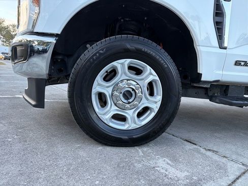 Used 2025 Ford F350 XLT image 13