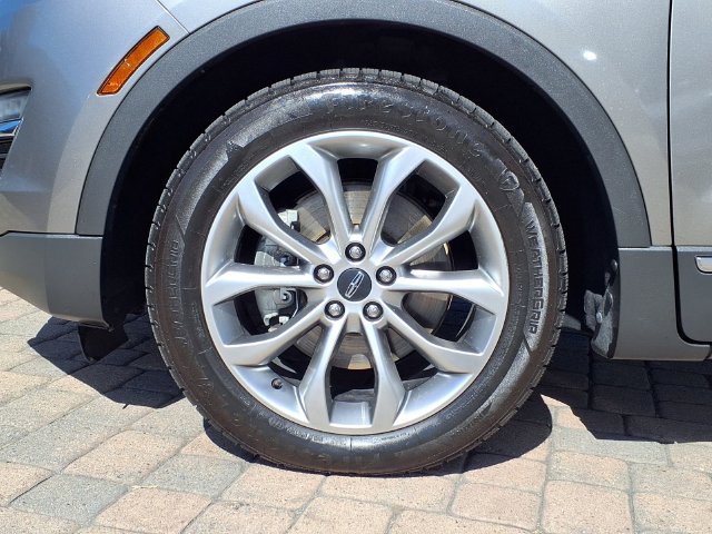 Used 2017 Lincoln MKC Select w/ Select Plus Package FWD image 9