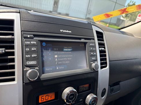 Used 2018 Nissan Frontier PRO-4X AWD/4WD image 24