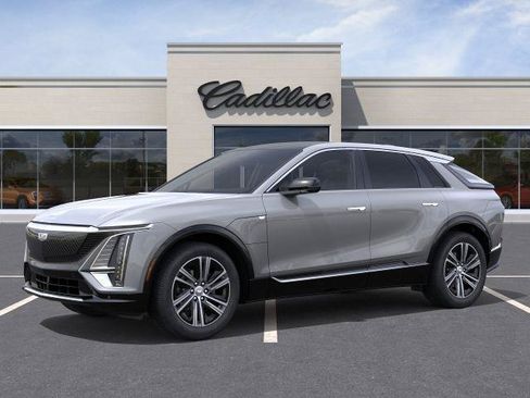 New 2026 Cadillac Lyriq Premium Luxury AWD/4WD image 23