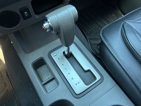 Used 2019 Nissan Frontier SV RWD image 15