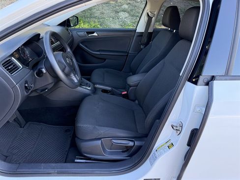 Used 2014 Volkswagen Jetta S image 11