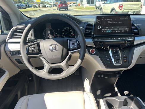 Used 2026 Honda Odyssey EX-L image 15