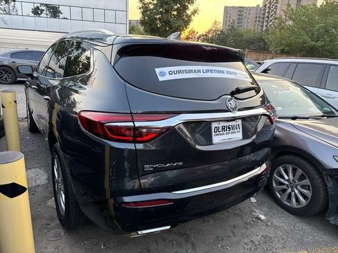 Used 2021 Buick Enclave Premium w/ Surround and Sites Package AWD/4WD image 5