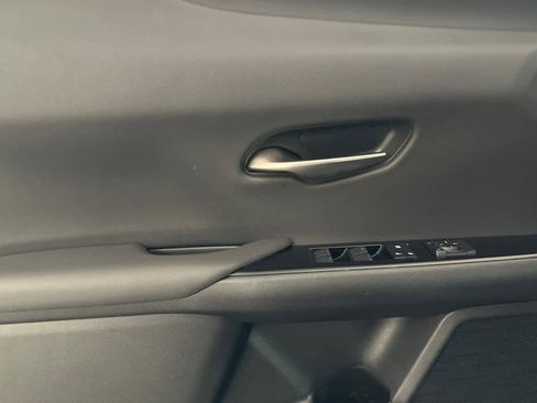 Used 2022 Lexus UX 250h image 12