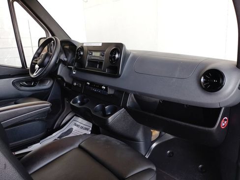 Used 2020 Mercedes-Benz Sprinter 3500 image 10