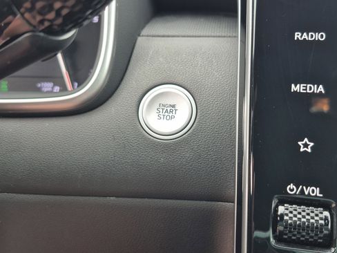 Used 2024 Hyundai Santa Cruz SEL image 25